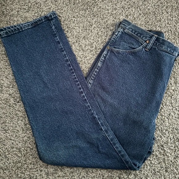 Women’s Rodeo Patch Wrangler Jeans - Picture 3 of 6